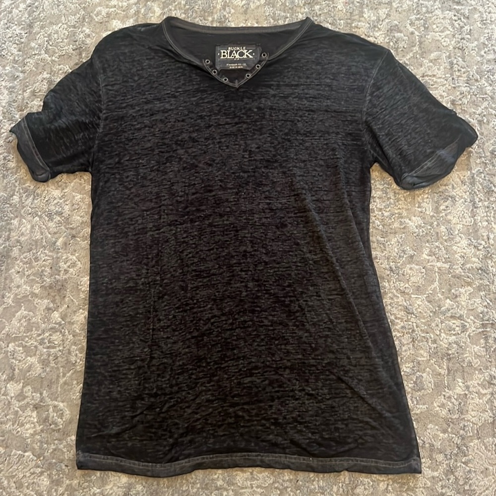 Men’s Buckle Shirt